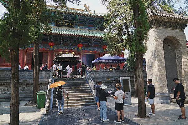 新住持上任少林寺,扫铜臭味,扫码捐款和收费摊没了(组图) - 1
