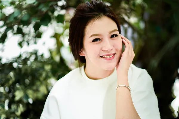 突然官宣结婚！连孩子都有了！被阮经天毁掉事业、遭导演当众扒衣，如今37岁的她活成了这样...（组图） - 9
