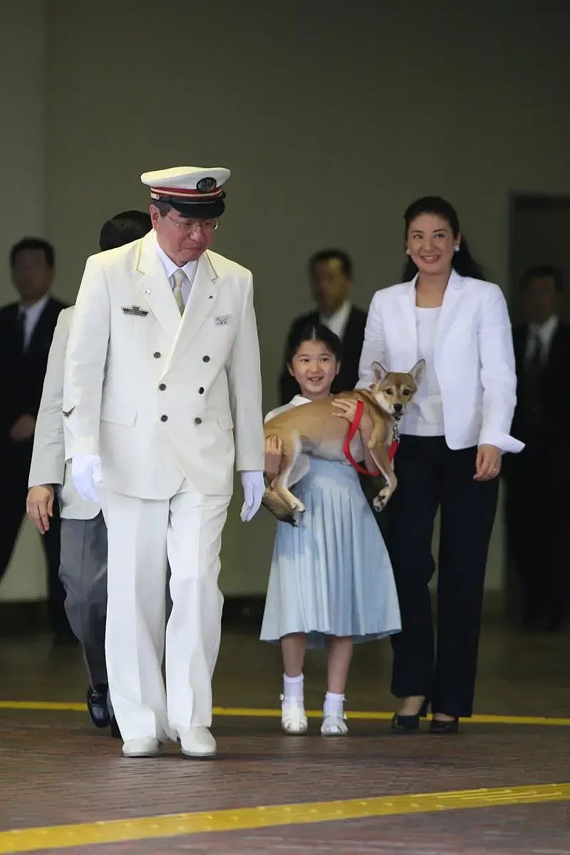 日本爱子公主曝恋情?与神秘男子亲密同游,网友深扒男方后直呼:这也太甜了!(组图) - 3