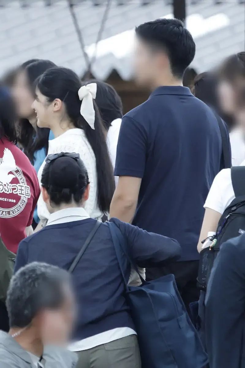 日本爱子公主曝恋情?与神秘男子亲密同游,网友深扒男方后直呼:这也太甜了!(组图) - 7