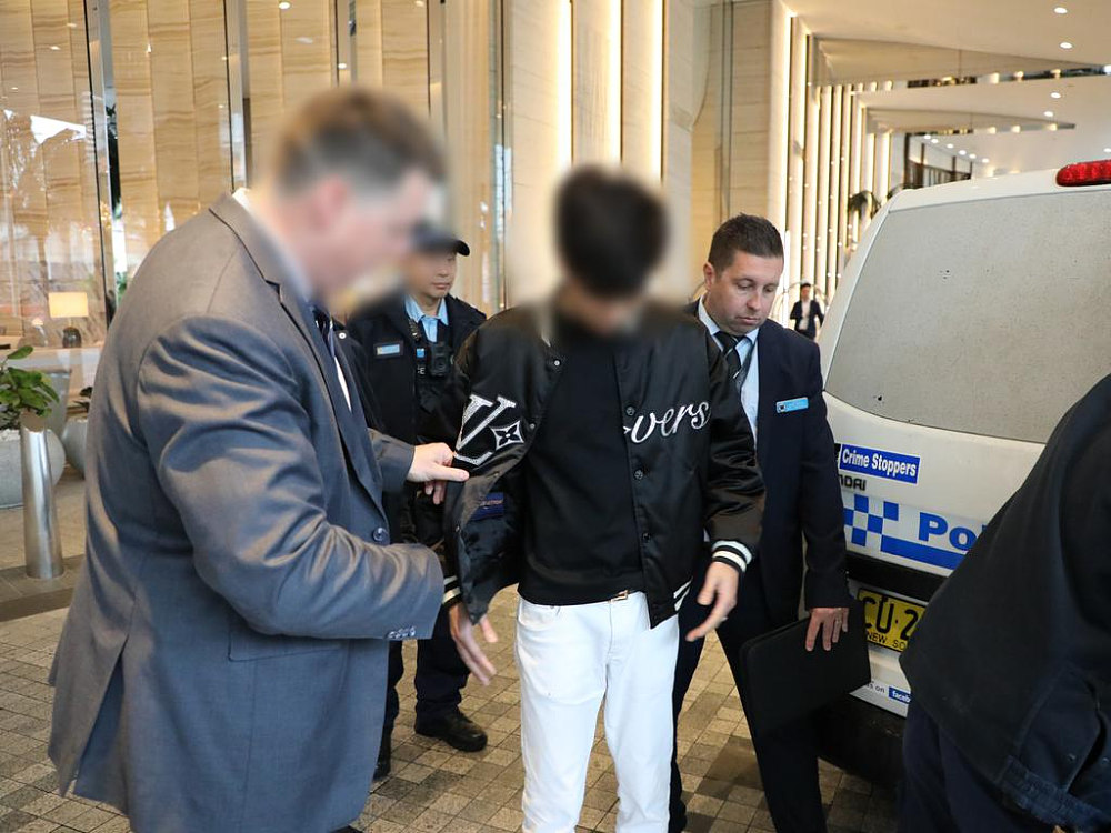 搜出宾利法拉利人民币！澳洲华男被抓！涉案金额$3800万（组图） - 7