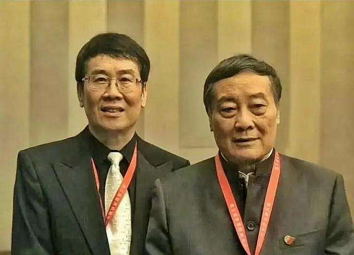 娃哈哈争产:同父异母3弟妹称持父手写指示,称各获信托7亿美金(组图) - 3