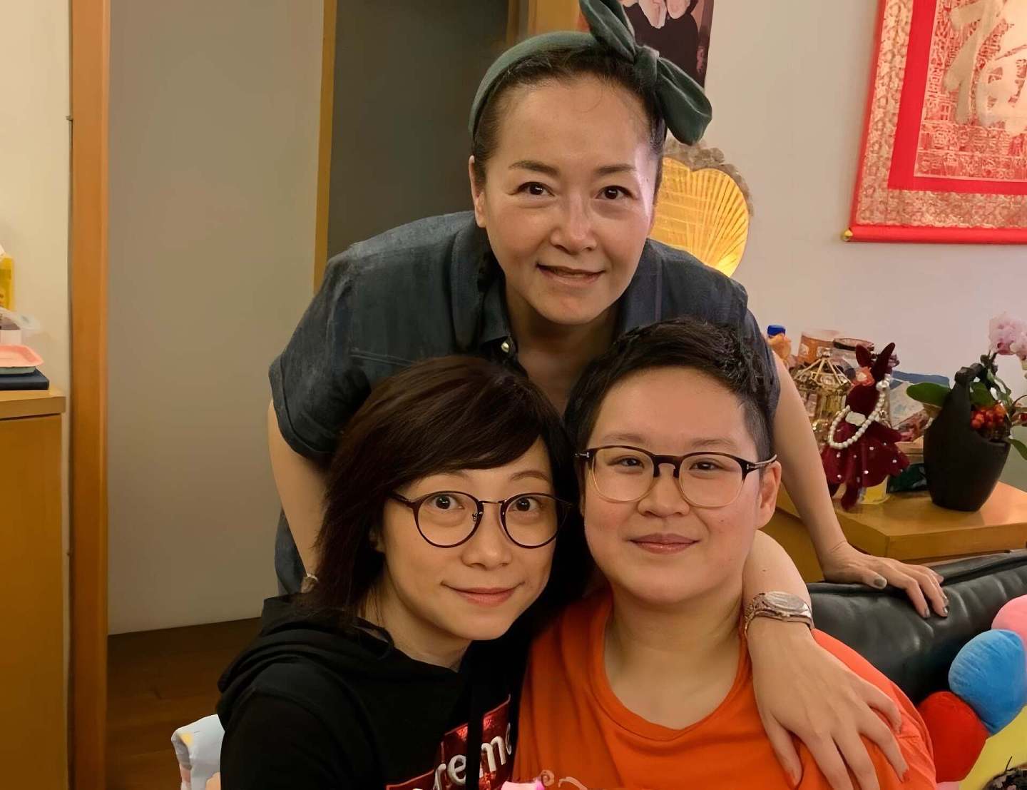 香港知名女星断崖式衰老，女儿为护母变同性恋（组图） - 9
