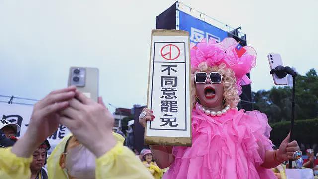 “沉默螺旋”下的台湾大罢免，中间选民为何说不？（组图） - 2