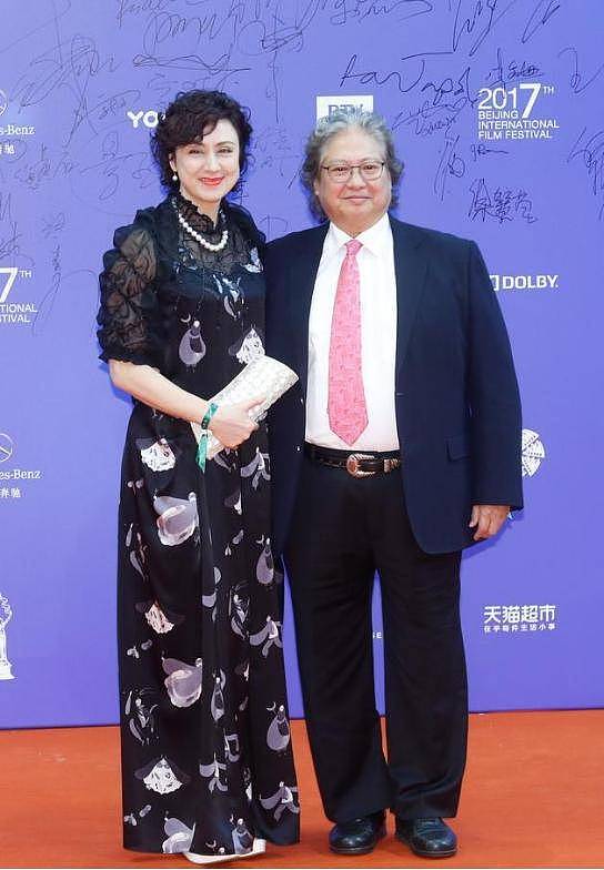 60岁知名女星与师父结婚，同前师娘情同姐妹（组图） - 5