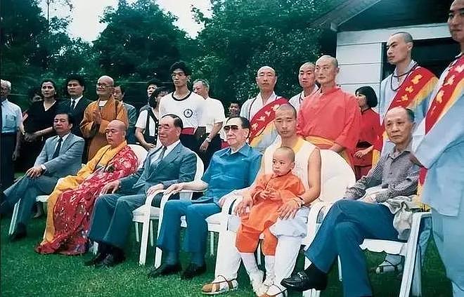 被亲爹吸血,遭师父连累,37岁的“背锅侠”释小龙,太冤了(组图) - 7