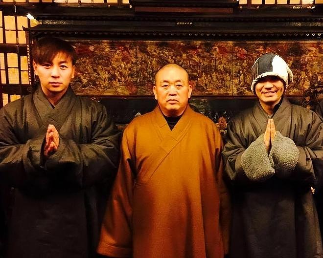 被亲爹吸血,遭师父连累,37岁的“背锅侠”释小龙,太冤了(组图) - 30