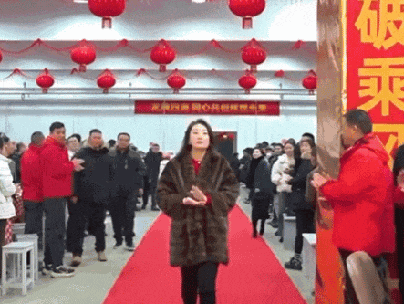 宗馥莉戴千万珠宝爱穿大牌，才招人眼红？（组图） - 25