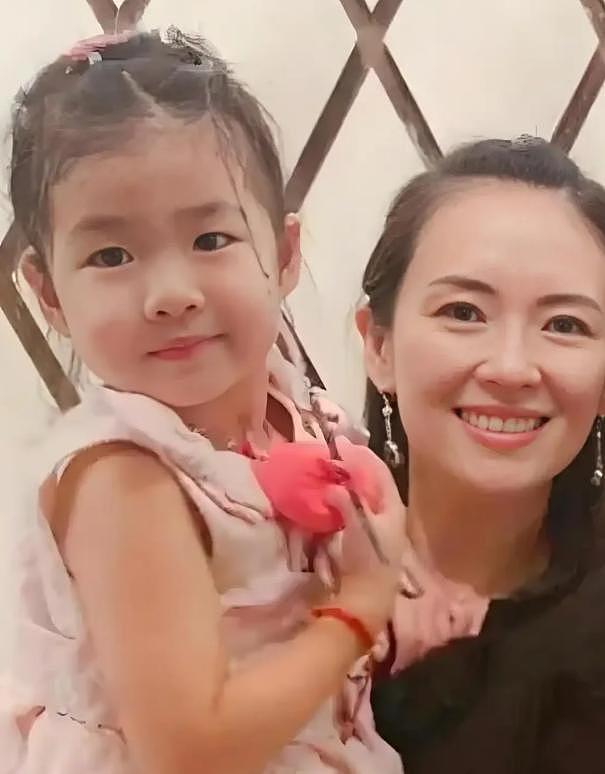 看了汪峰的“三个女儿”，才明白：章子怡，葛荟婕和康作如的区别（组图） - 5