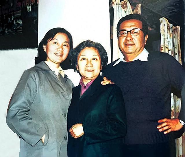 她是影帝陶金之女，14岁陪母去谈离婚，一生都没原谅过父亲（组图） - 1