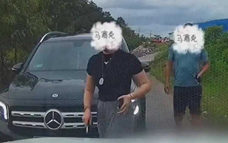 这么离谱的借口也敢拿出来?副市长亲自出马:奔驰女亮的是假证(组图) - 1