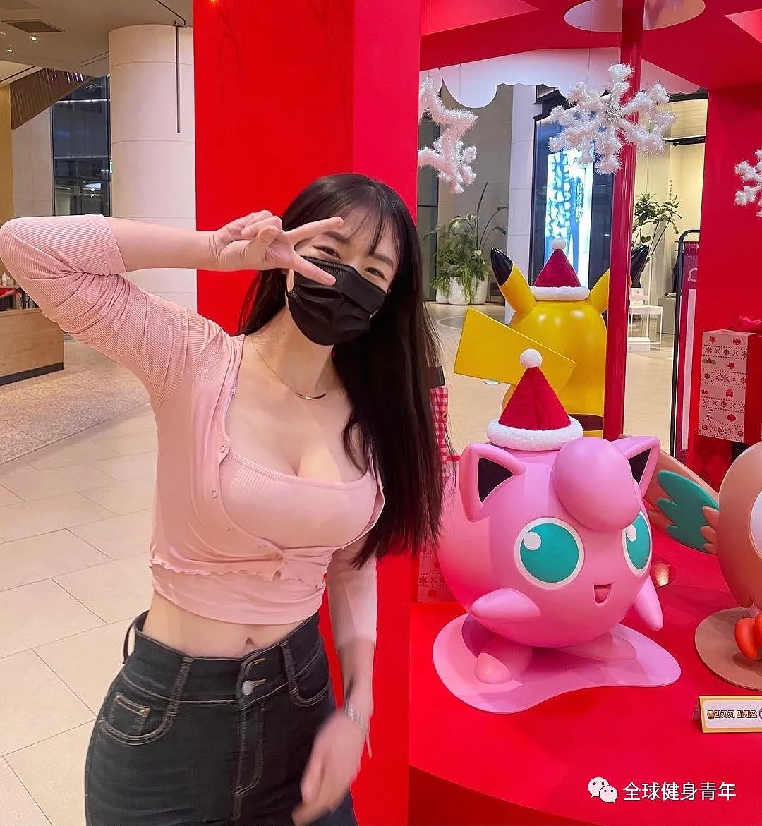 【美女】37岁的她，脸和身材不符，说她27岁都嫌大？（组图） - 14