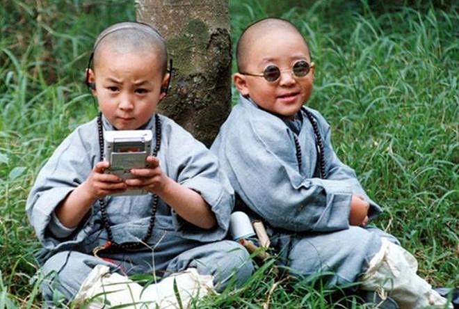 被亲爹吸血,遭师父连累,37岁的“背锅侠”释小龙,太冤了(组图) - 20