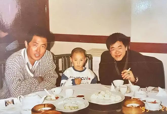 被亲爹吸血,遭师父连累,37岁的“背锅侠”释小龙,太冤了(组图) - 9