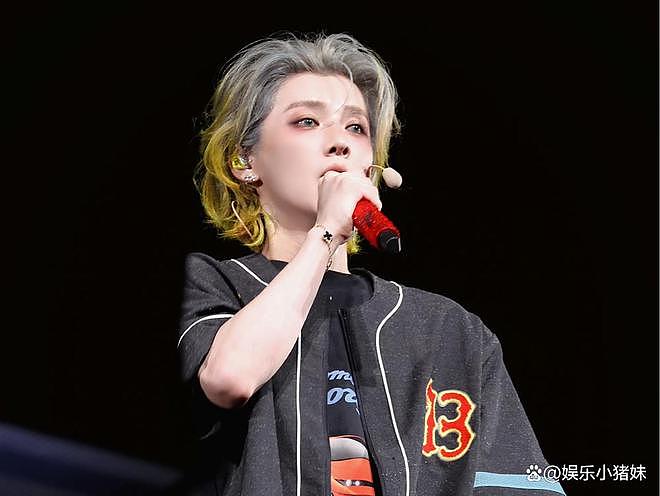 鹿晗演唱会清唱《nobody》,90后泪奔00后懵圈,秒回韩流时代(图) - 1