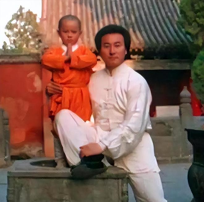 被亲爹吸血,遭师父连累,37岁的“背锅侠”释小龙,太冤了(组图) - 2