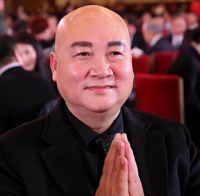 72岁迟崇瑞卖房带货，入赘豪门33年，他得到了什么？（组图） - 9
