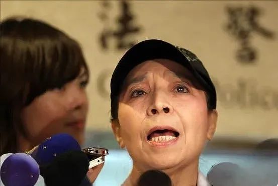 千亿豪门突然冒出私生女：2岁没了爹，39年后归来争遗产？（组图） - 7