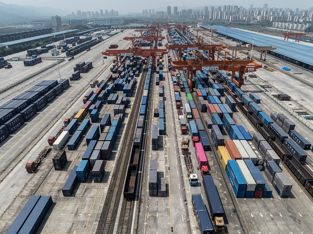 美国对转运商品加征40%关税,中国预计受最大影响(图) - 1