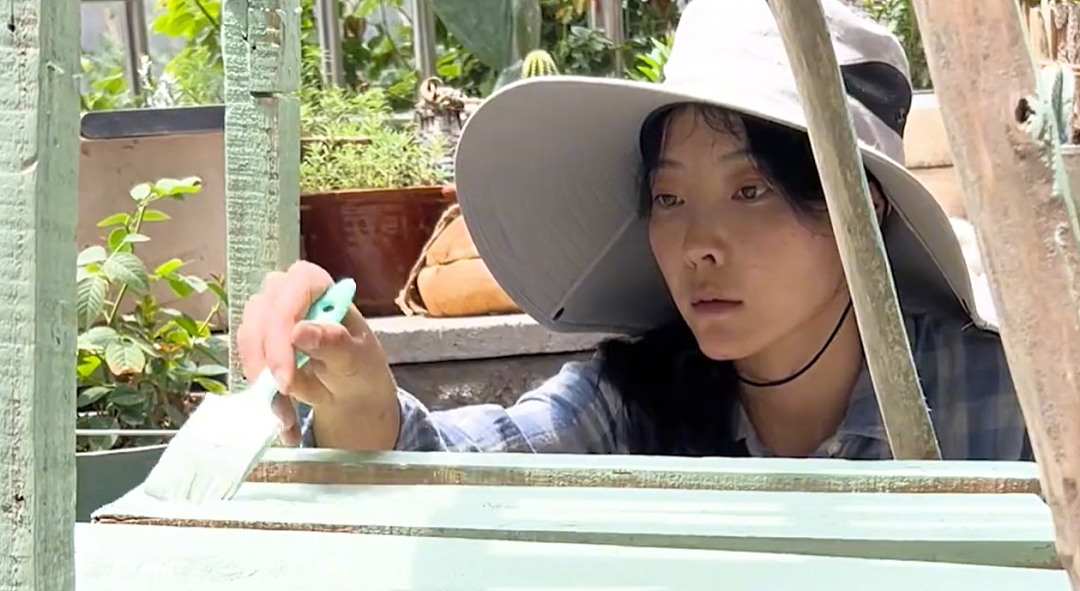 【情感】火遍全网的“卖菜西施”:父母智力残疾,她却把苦日子过成花,被人民日报点赞(组图) - 19