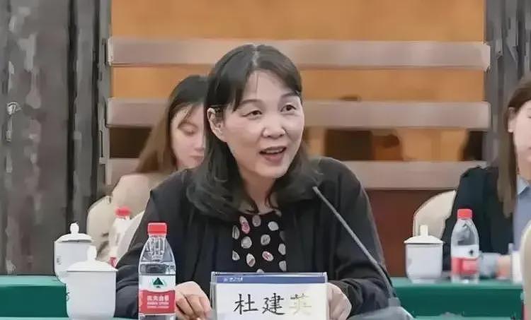 杜建英后手恐让宗馥莉难堪!目的绝不止18亿信托,施幼珍或成关键(组图) - 15