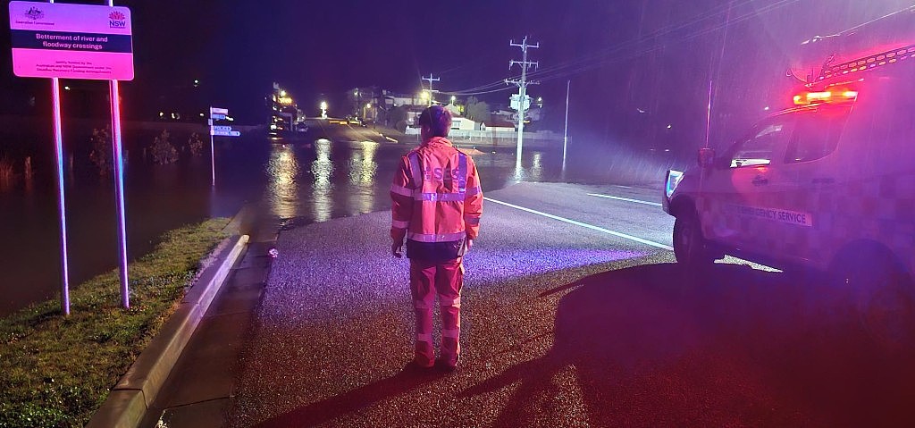 澳洲暴雨引发山洪:26岁中国女游客猎人谷遭冲走失踪(组图) - 3