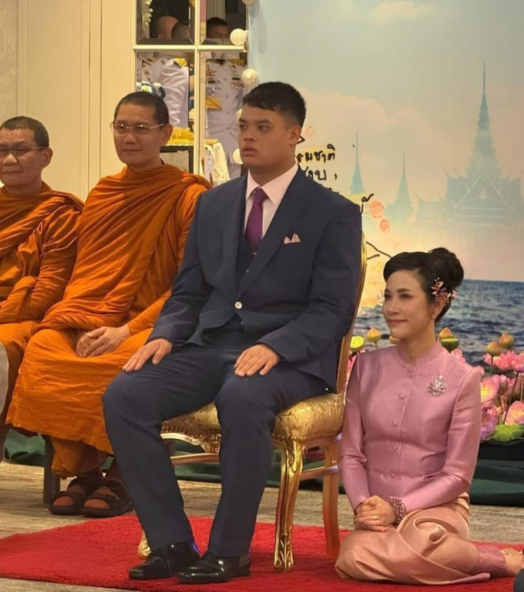 泰王室王太后疑似去世,王室被曝内忧外患人手严重不足,连泰王“丈母娘“都被派出席公务?(组图) - 1
