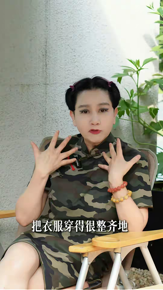 香港知名男星因拍风月片,患抑郁症20年,两度想自杀,如今成画家(组图) - 3