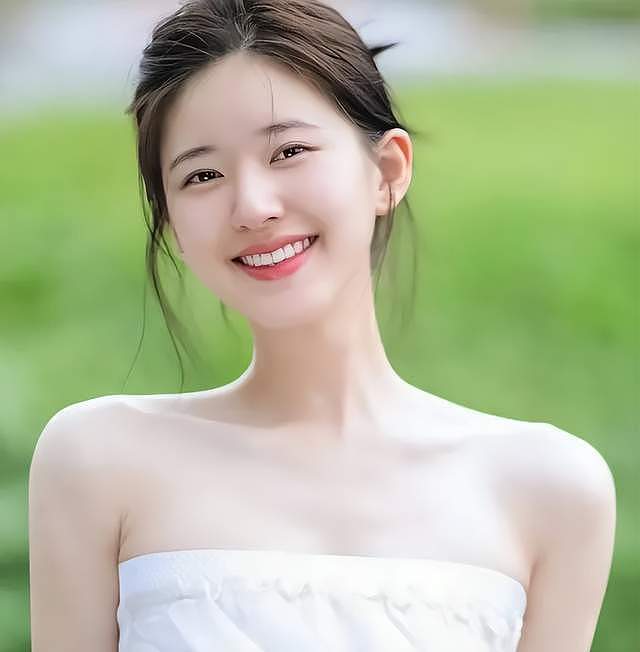 赵露思指责公司去旅游不照顾她，被扒曾让助理穿袜子徒手接口香糖（组图） - 1