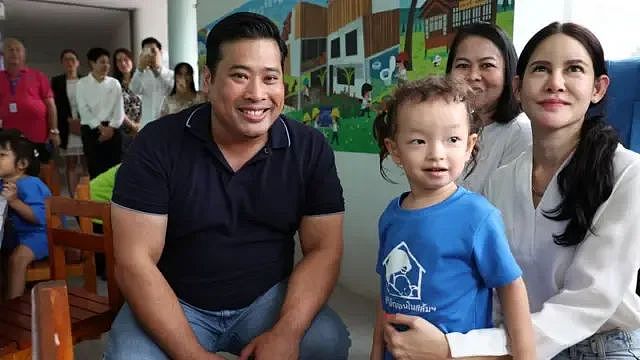 泰王室王太后疑似去世,王室被曝内忧外患人手严重不足,连泰王“丈母娘“都被派出席公务?(组图) - 6