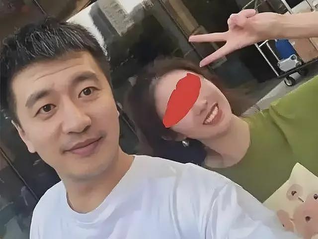 张雪峰被爆包养小12岁小情人,当教育遇上桃色,难道要塌了?(组图) - 4