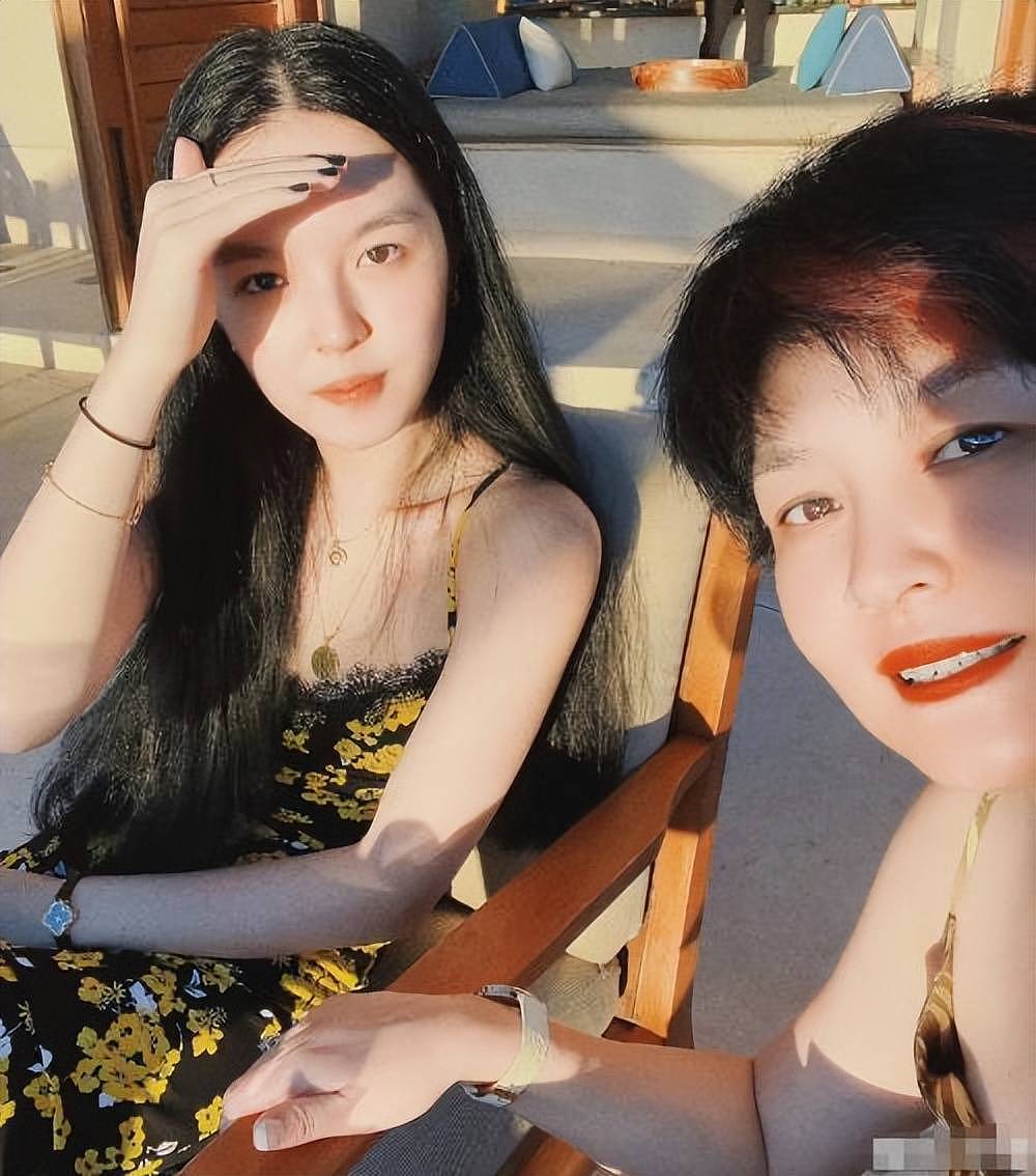 李咏女儿官宣恋情!23岁法图麦晒和男友合影(组图) - 19