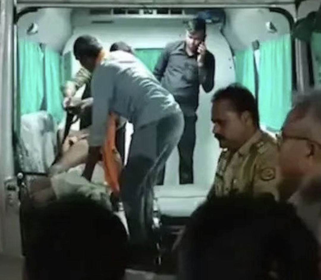 震惊全国!女警考生体测昏倒送医,竟在救护车上惨遭轮奸,3.5公里地狱之路(组图) - 4