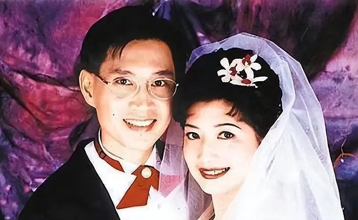 台湾女星自杀10次!遭生父侮辱继父毒打,饿到吃蛋壳洗澡不能关门,息影嫁人遭家暴吞药自杀陈尸三日?(组图) - 21