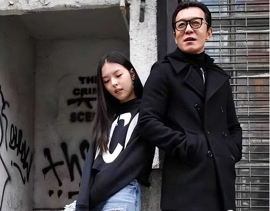 李咏女儿官宣恋情!23岁法图麦晒和男友合影(组图) - 21
