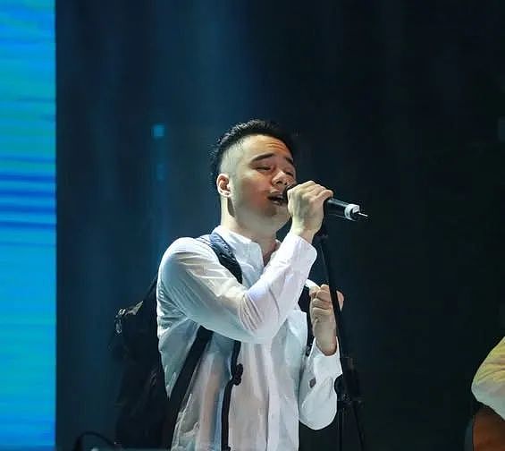 “不包二奶”的港圈男星,已经开始人传人了(组图) - 19