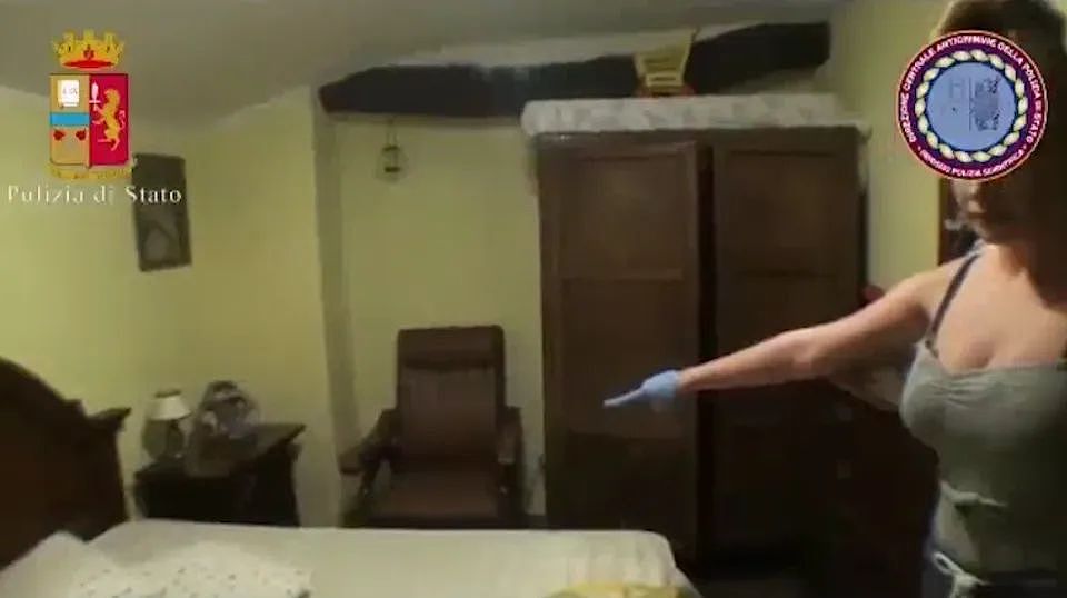 模特被塞进行李箱卖去暗网，绑匪却爱上了她？全世界骂她演戏，如今真相曝光（组图） - 10