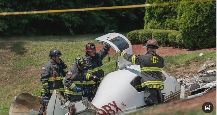 越南传奇女飞行员坠亡，起飞前还在直播，为全球第10位完成环球飞行的女性（组图） - 2