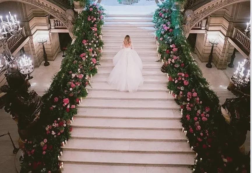 巴黎一些婚礼开始向陌生人售票，票价1000元左右（图） - 1