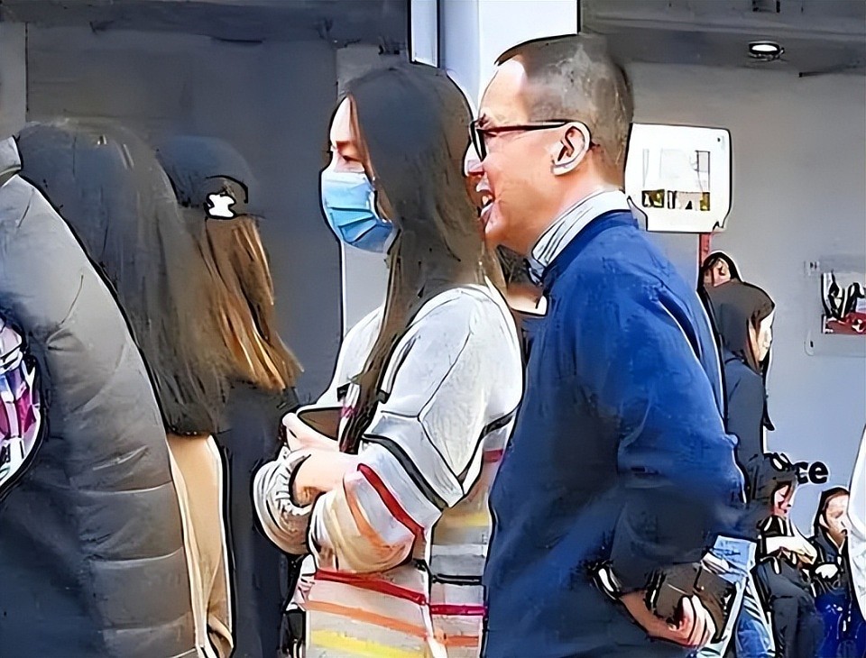 李嘉诚长孙正面照曝光,笑容露齿酷似王俪桥,16岁创业获猛人相助(组图) - 10