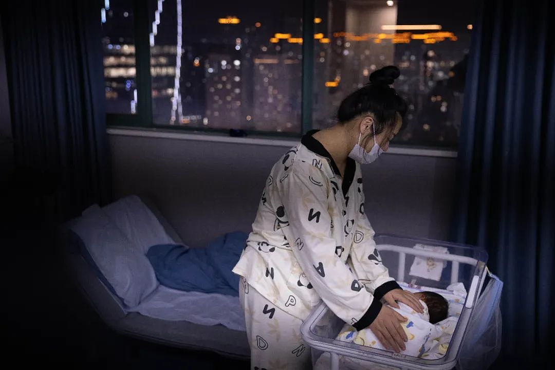 “光鲜亮丽、情绪稳定的新手妈妈，只存在于网络”（组图） - 1