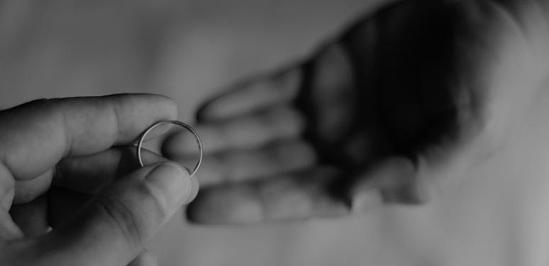 大反转！英男子和身价6亿富婆离婚只分到300万怒告前妻，法官力挺：女方有错（组图） - 6