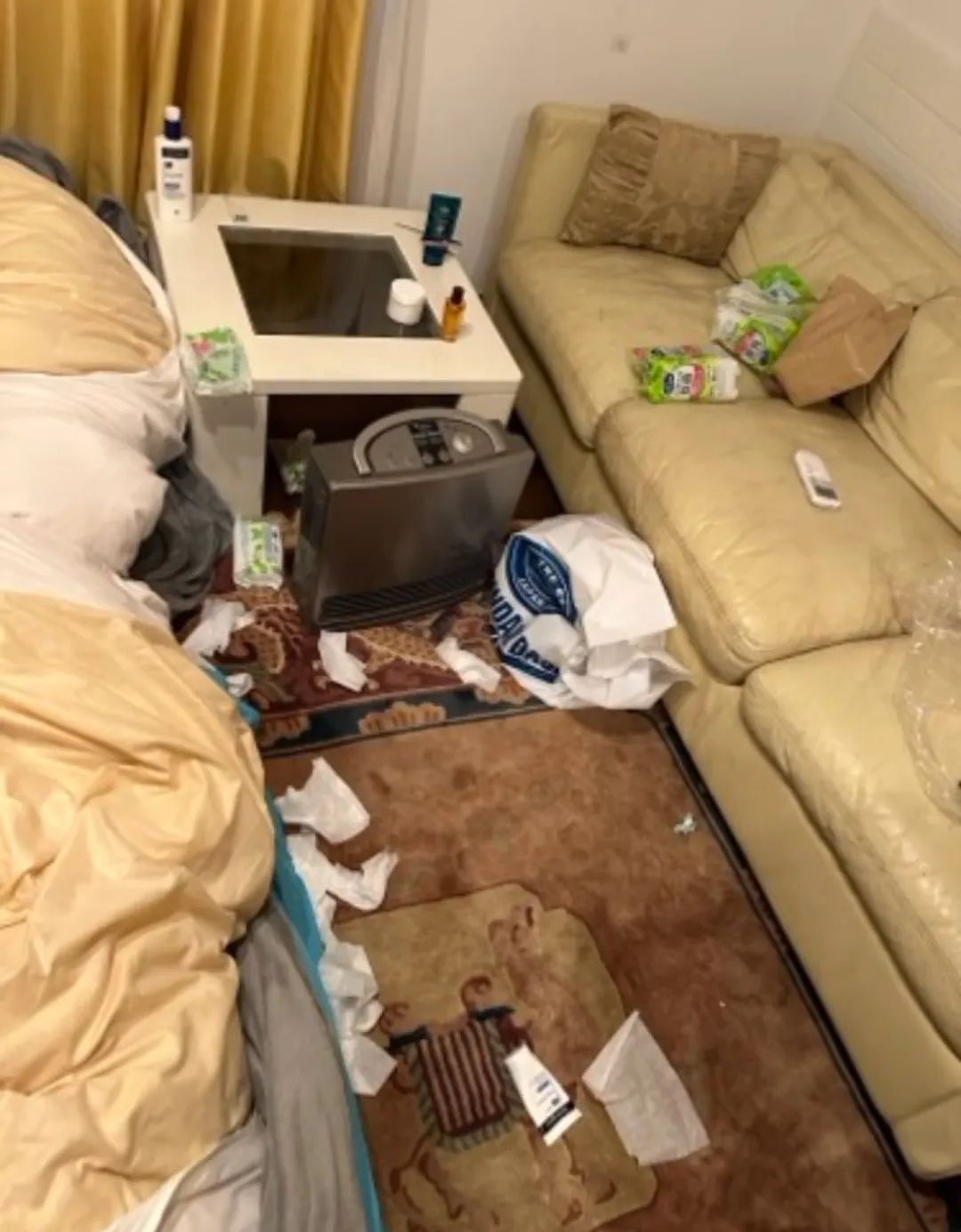 日本民宿老板网上挂中国游客把房间住成垃圾场,床上留下不明液体!引2000万人围观(组图) - 7