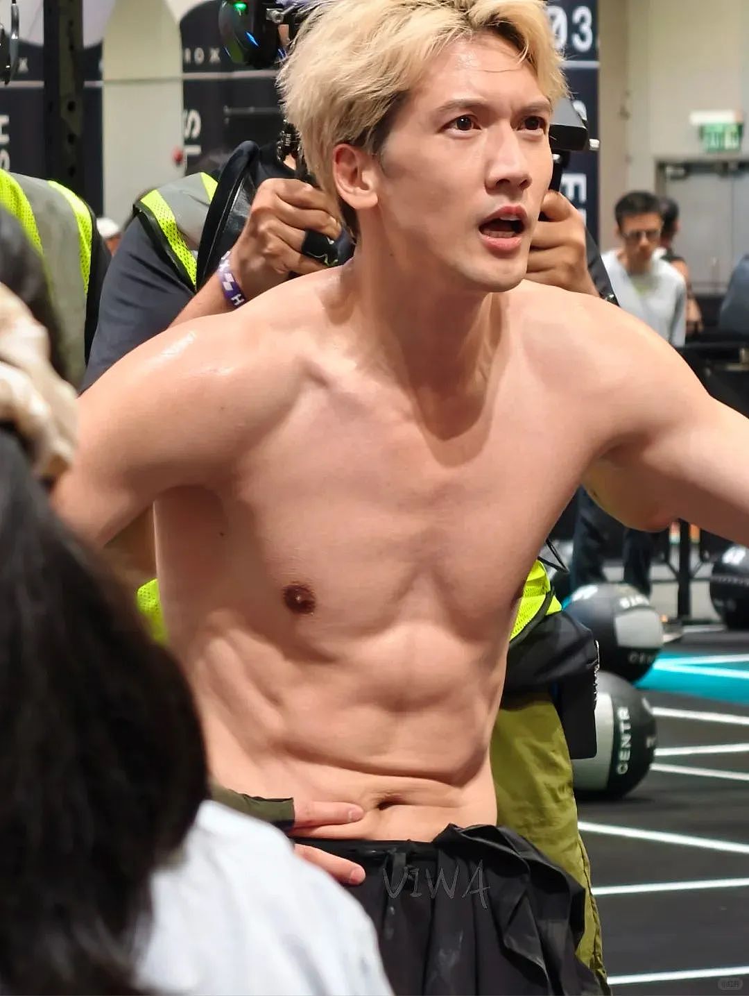 “不包二奶”的港圈男星,已经开始人传人了(组图) - 6