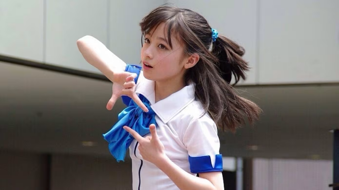 日本“千年一遇美少女”被逼婚？未婚夫怕她太红急领证，自曝拍婚纱见家长住她买的3亿豪宅？（组图） - 4