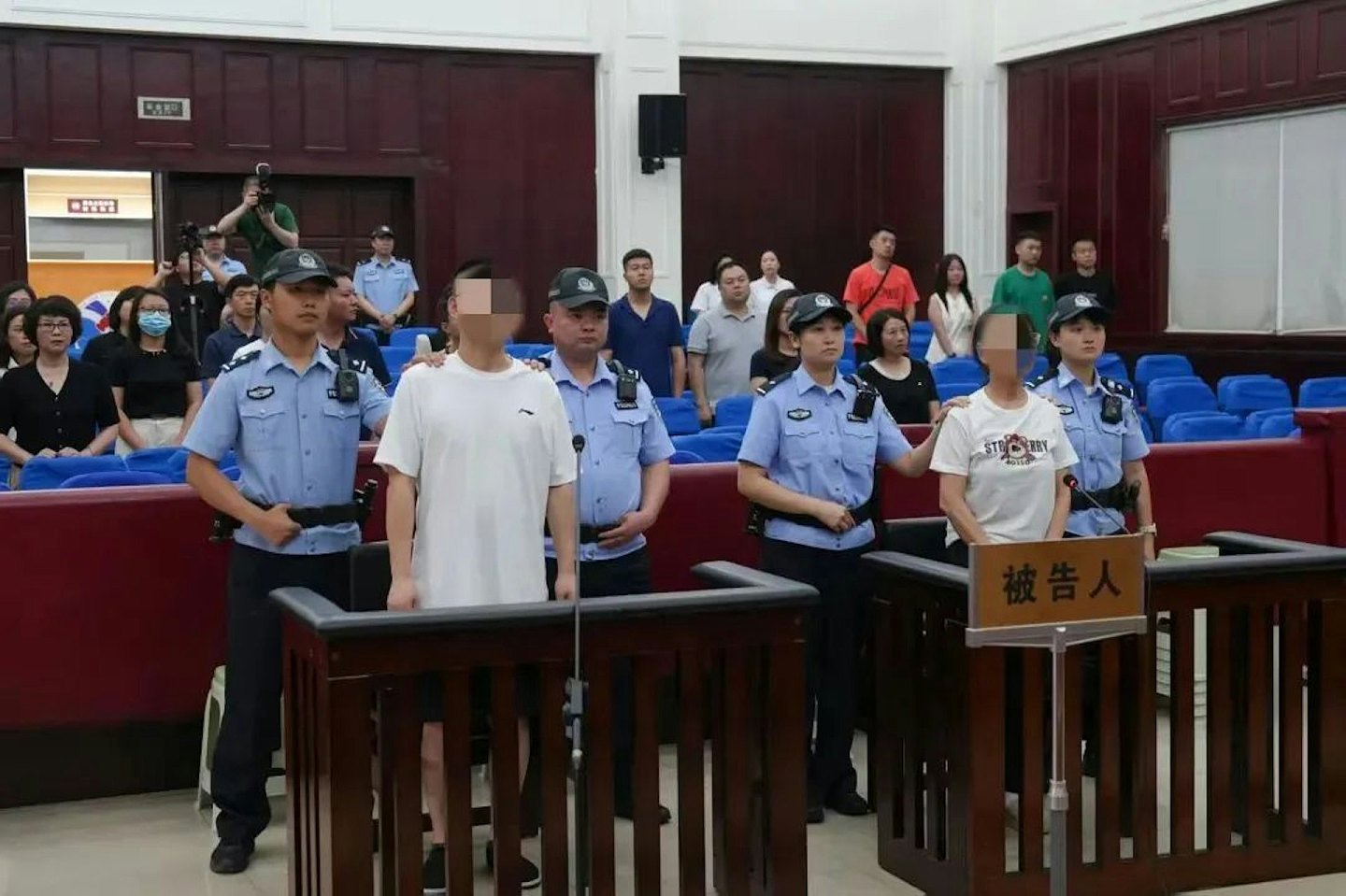 播主夫妻造谣大熊猫遭虐待，牟利17万元被判囚年余（组图） - 4