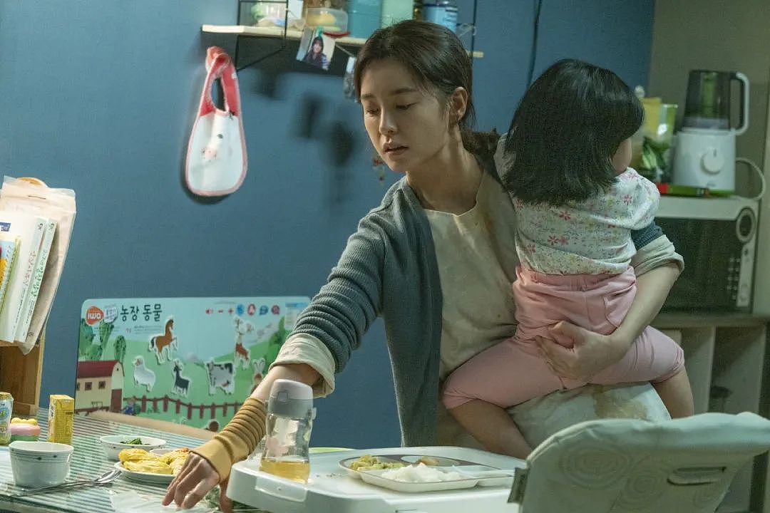 “光鲜亮丽、情绪稳定的新手妈妈，只存在于网络”（组图） - 6