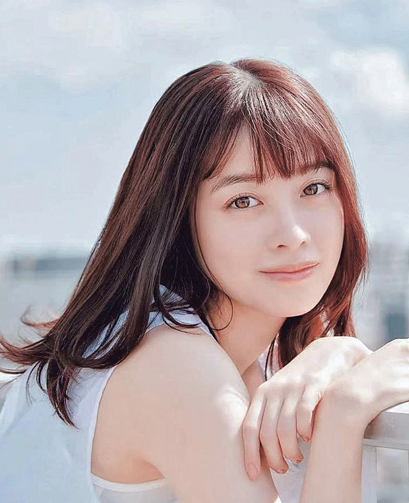 日本“千年一遇美少女”被逼婚？未婚夫怕她太红急领证，自曝拍婚纱见家长住她买的3亿豪宅？（组图） - 6