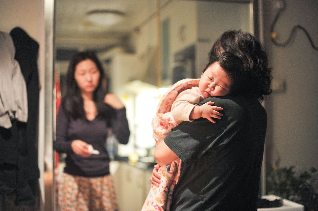 “光鲜亮丽、情绪稳定的新手妈妈，只存在于网络”（组图） - 7
