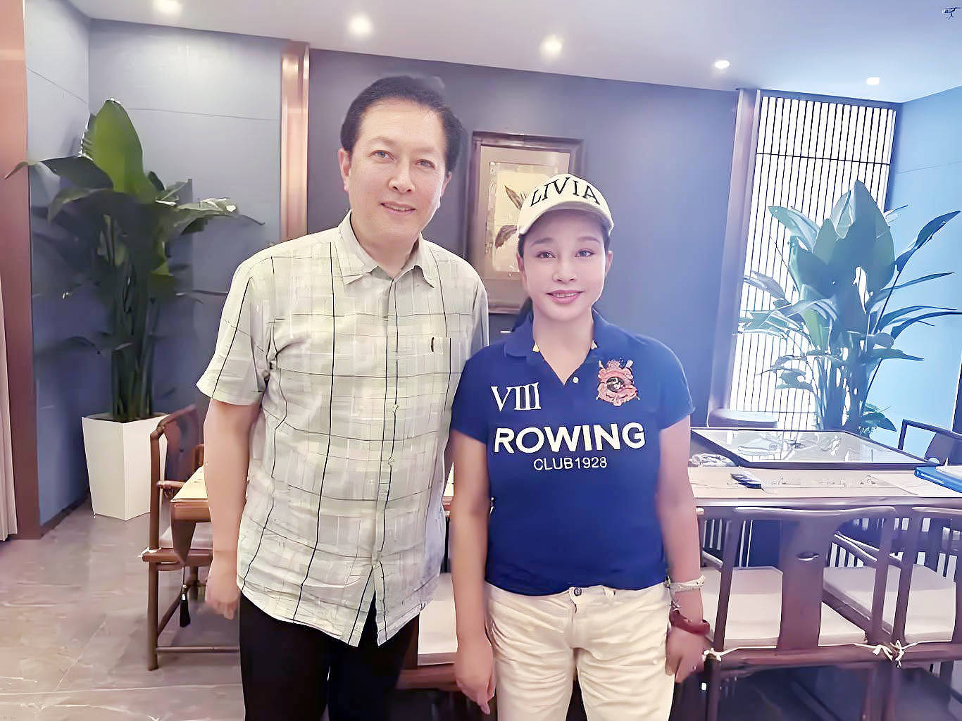 前妻自缢身亡后唐国强含泪告诉女儿：爸爸不是坏人（组图） - 11